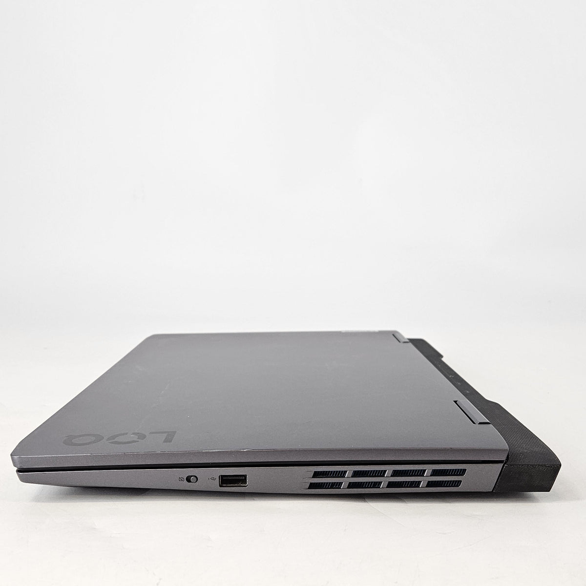 Lenovo LOQ 15 Gray 3.8 GHz AMD Ryzen 7 7840HS 16GB RAM 512GB Solid State Drive NVIDIA GeForce RTX 3050 6 GB