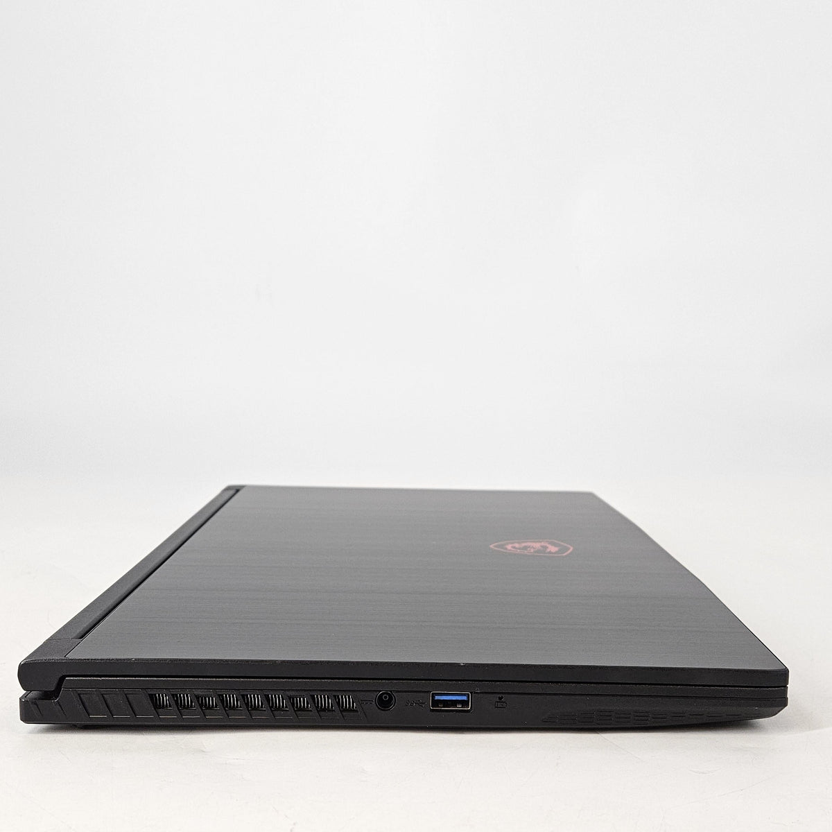 MSI Thin GF63 15.6 Black 2.5 GHz Intel Core i5 10th Gen. 8GB RAM 256GB Solid State Drive NVIDIA GeForce GTX 1650 4 GB
