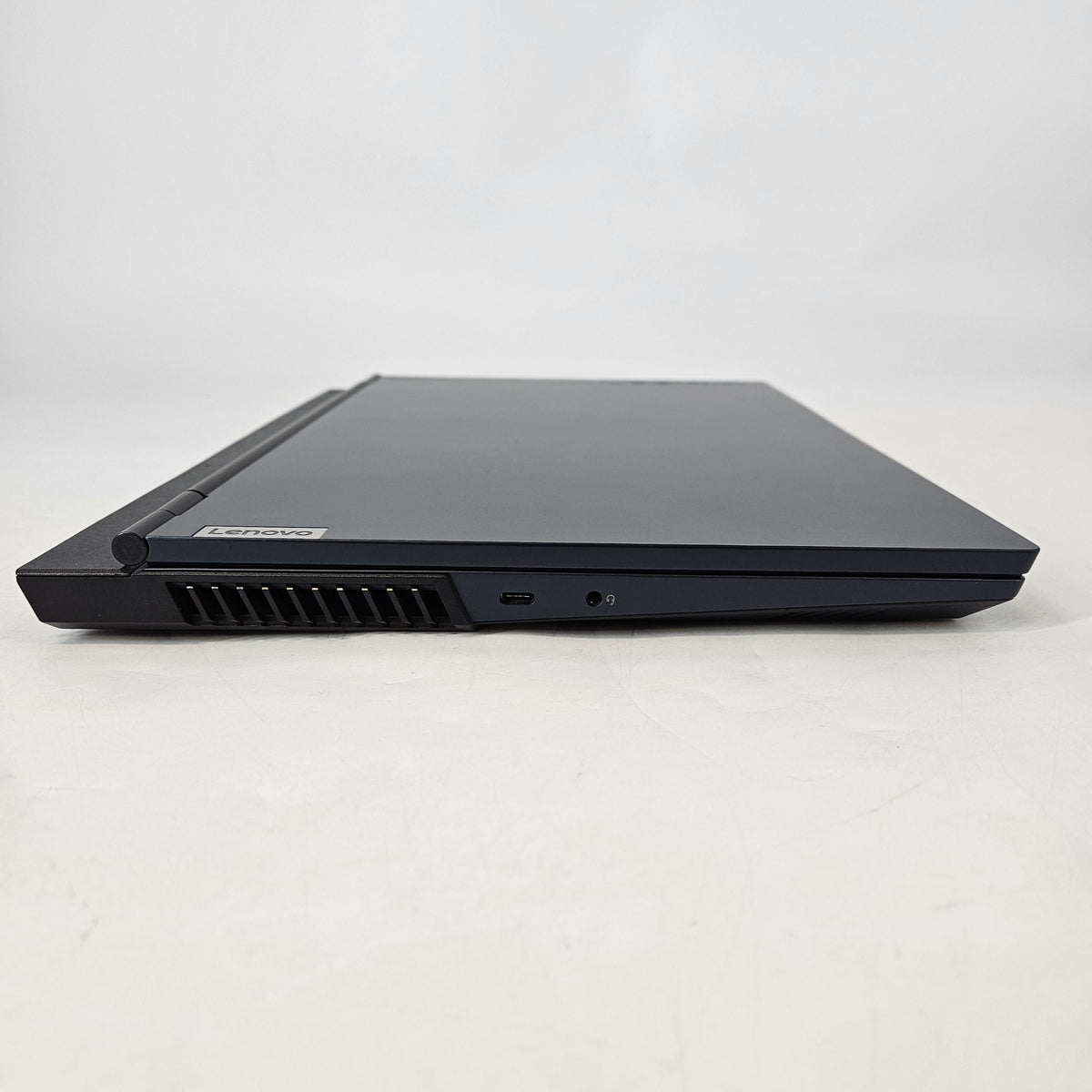 Lenovo Legion 5 15.6 Blue 3.2 GHz AMD Ryzen 7 5800H 16GB RAM 1TB Solid State Drive NVIDIA GeForce RTX 3050 Ti 4 GB