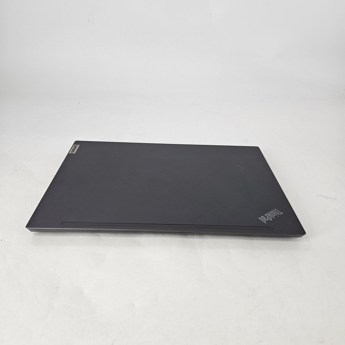 Lenovo ThinkPad T14s Gen 2 Gray 2.8 GHz Intel Core i7 11th Gen. 16GB RAM 512GB Solid State Drive