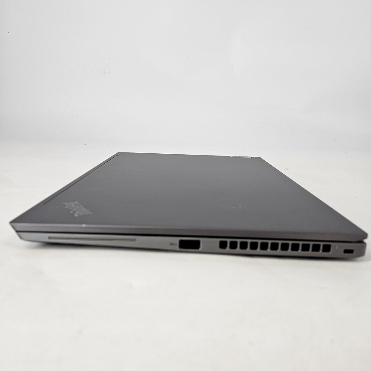 Lenovo ThinkPad T14s Gen 2 Gray 2.8 GHz Intel Core i7 11th Gen. 16GB RAM 512GB Solid State Drive
