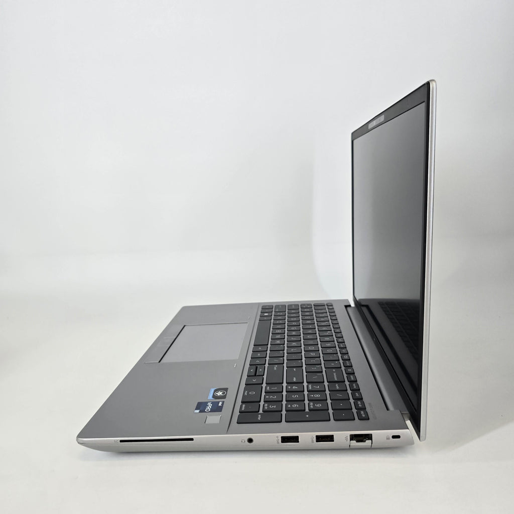 HP ZBook Fury 16 G9 Silver 2.1 GHz Intel Core i7 12th Gen. 32GB RAM 1TB Solid State Drive NVIDIA RTX A2000 8 GB