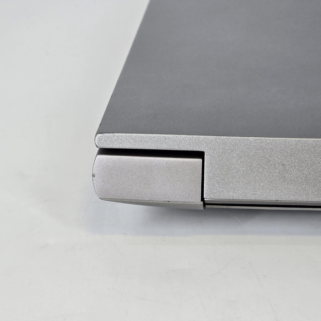 HP ZBook Fury 16 G9 Silver 2.1 GHz Intel Core i7 12th Gen. 32GB RAM 1TB Solid State Drive NVIDIA RTX A2000 8 GB