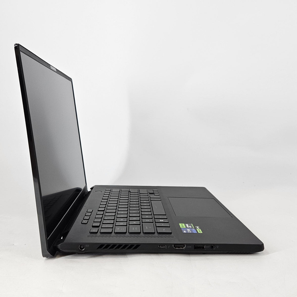 ROG Zephyrus M16 GU604 16 Black 2.6 GHz Intel Core i9 13th Gen. 32GB RAM 2TB Solid State Drive NVIDIA GeForce RTX 4070 8 GB