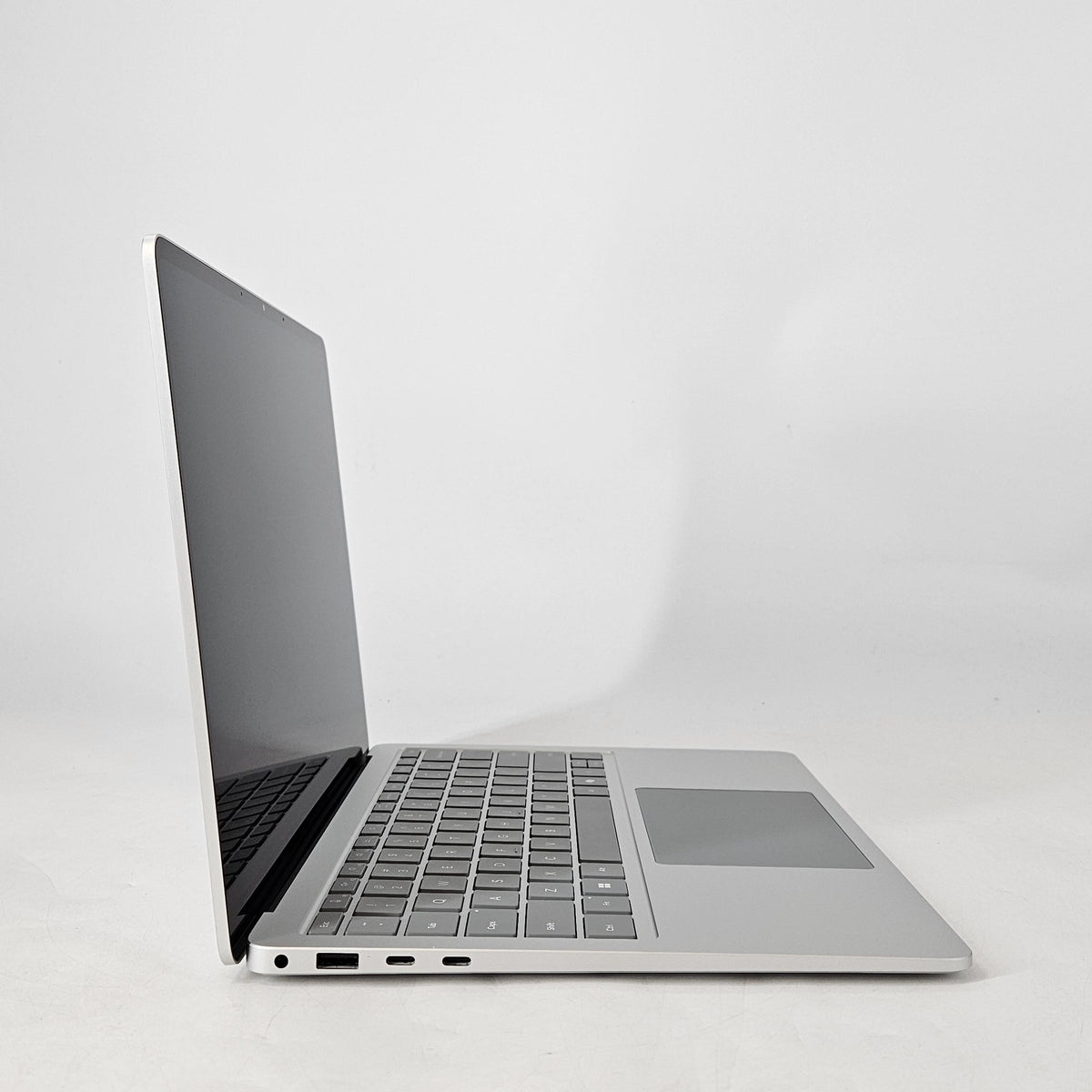 Microsoft Surface Laptop 7 13.8 Platinum WiFi 2.2 GHz Intel Core Ultra 7 Series 2 16GB RAM 512GB Solid State Drive