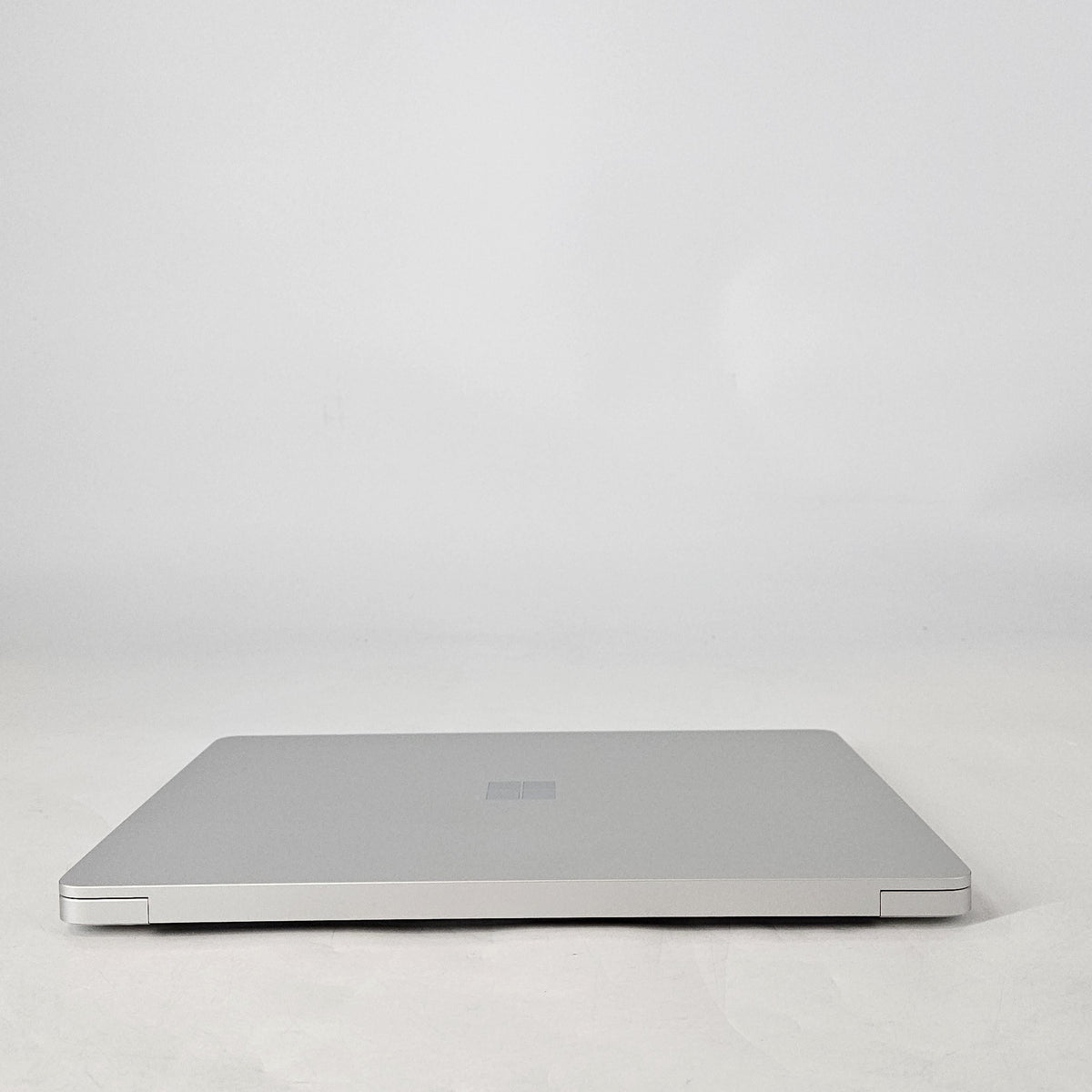Microsoft Surface Laptop 7 13.8 Platinum WiFi 2.2 GHz Intel Core Ultra 7 Series 2 16GB RAM 512GB Solid State Drive
