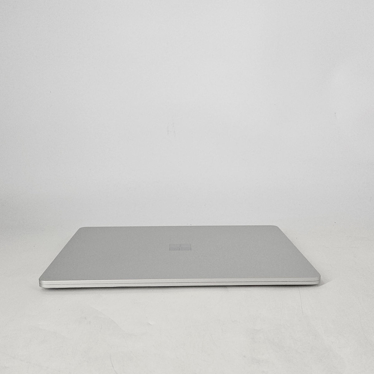 Microsoft Surface Laptop 7 13.8 Platinum WiFi 2.2 GHz Intel Core Ultra 7 Series 2 16GB RAM 512GB Solid State Drive