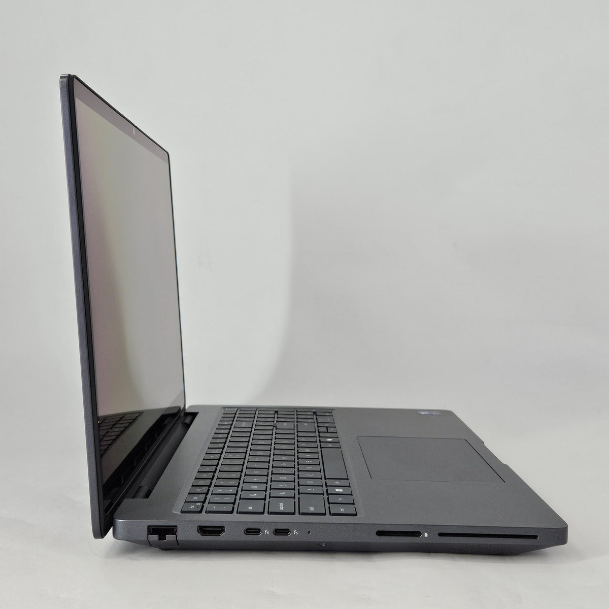 Dell Pro Max 16 Plus MB16250 Magnetite 2.6 GHz Intel Core Ultra 7 Series 2 64GB RAM 1TB Solid State Drive 1TB Solid State Drive NVIDIA RTX PRO 2000 Blackwell 8 GB