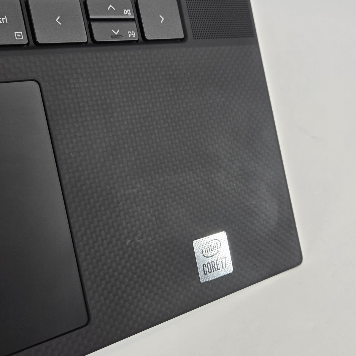 Dell XPS 17 9700 Silver 2.3 GHz Intel Core i7 10th Gen. 32GB RAM 1TB Solid State Drive NVIDIA GeForce RTX 2060 6 GB