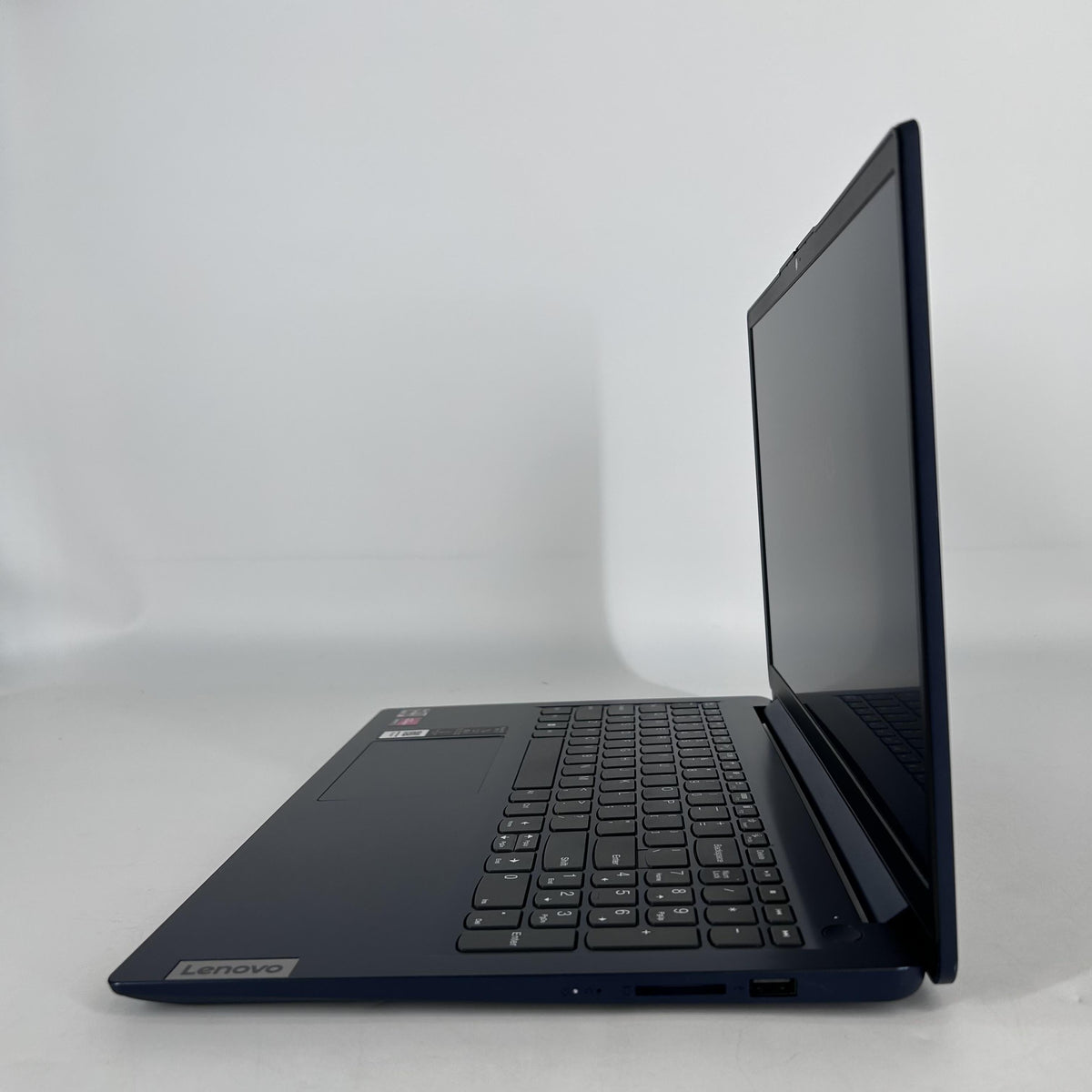 Lenovo IdeaPad 1 15.6 Abyss Blue 2.8 GHz AMD Ryzen 5 7520U 8GB RAM 256GB Solid State Drive