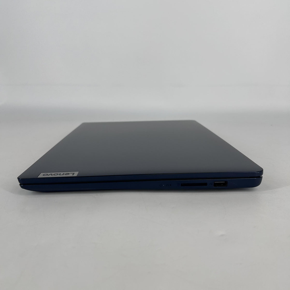 Lenovo IdeaPad 1 15.6 Abyss Blue 2.8 GHz AMD Ryzen 5 7520U 8GB RAM 256GB Solid State Drive