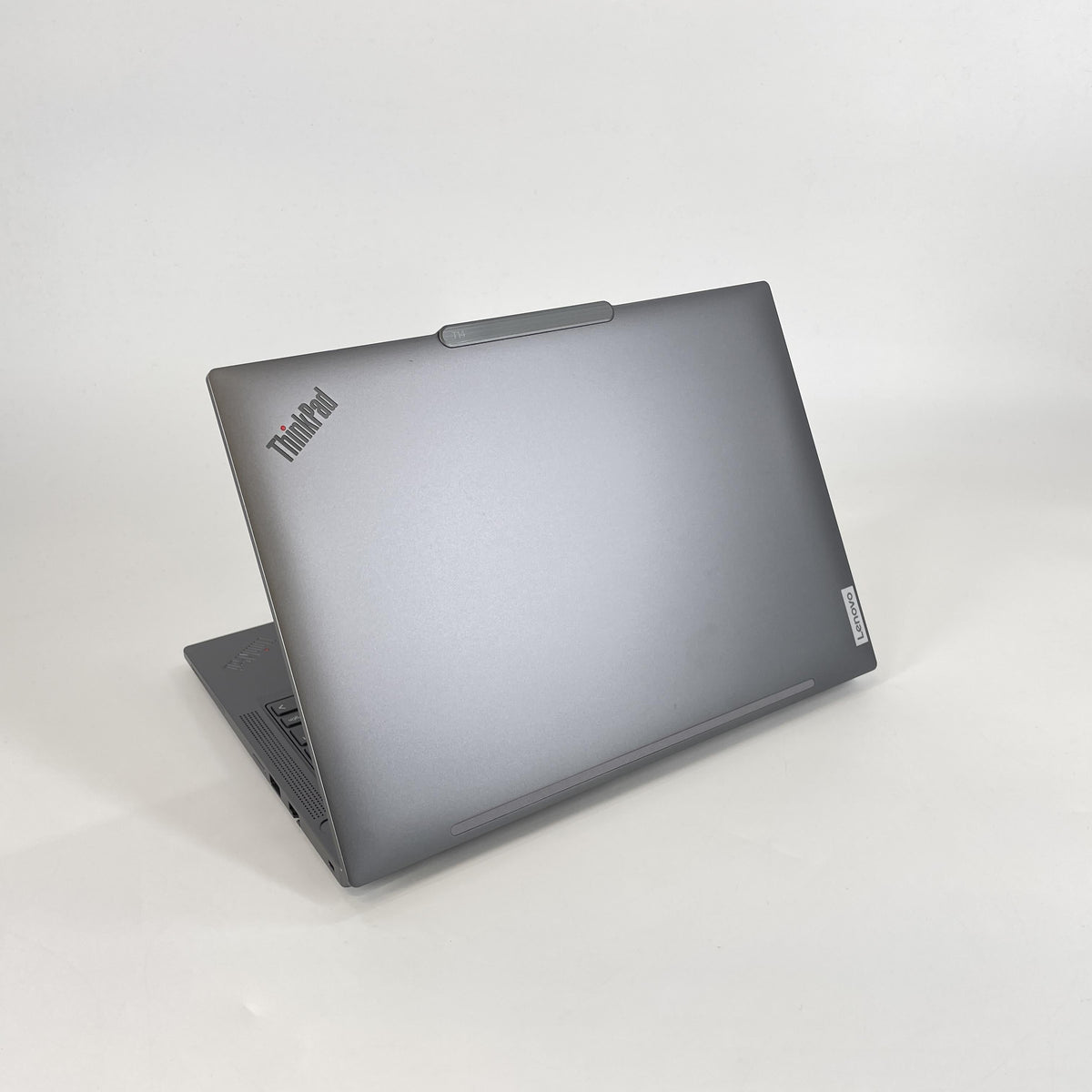 Lenovo ThinkPad T14 Gen 5 Gray 3.2 GHz AMD Ryzen 5 Pro 8540U 16GB RAM 256GB Solid State Drive