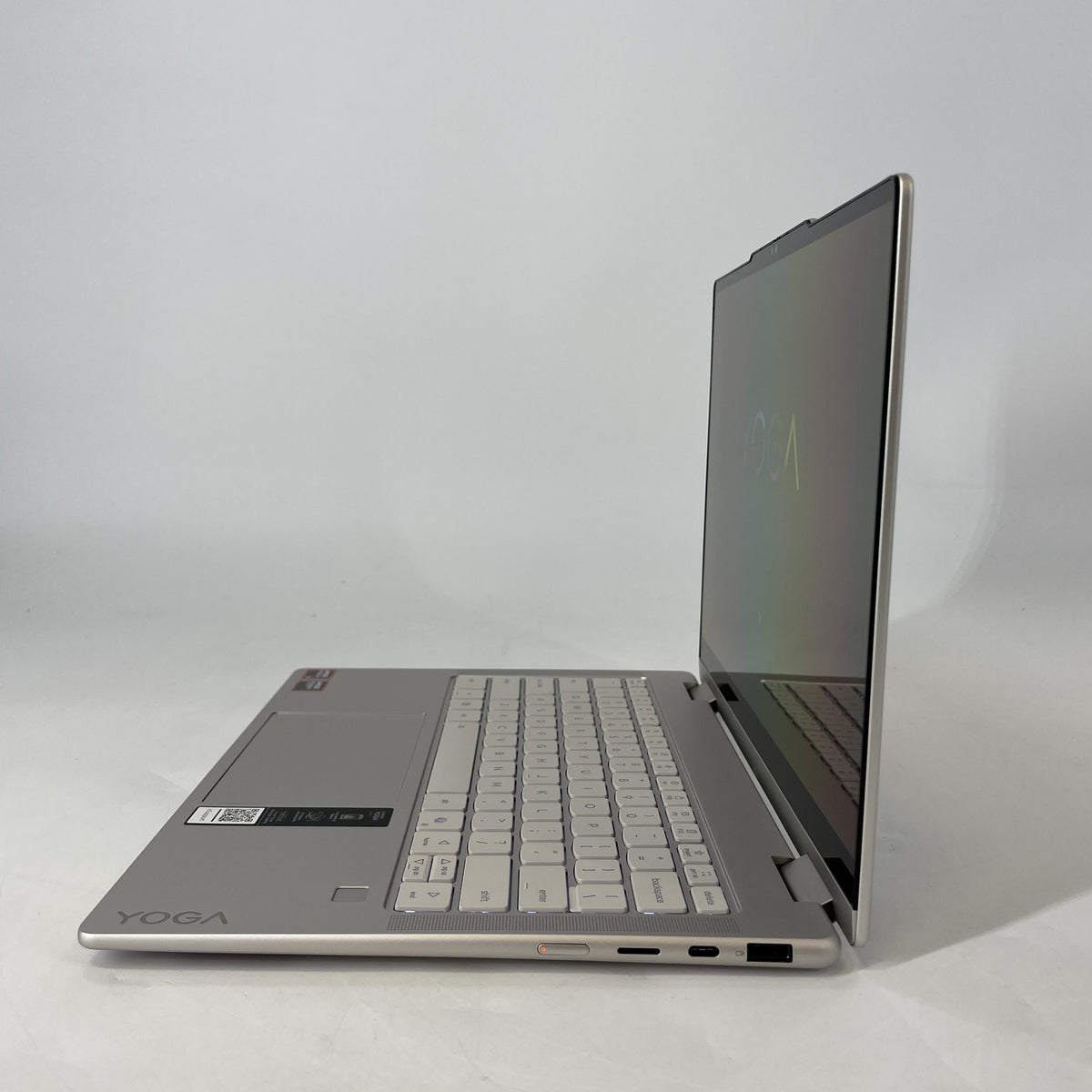Lenovo Yoga 7 14 Silver 2.0 GHz AMD Ryzen AI 5 340 16GB RAM 512GB Solid State Drive