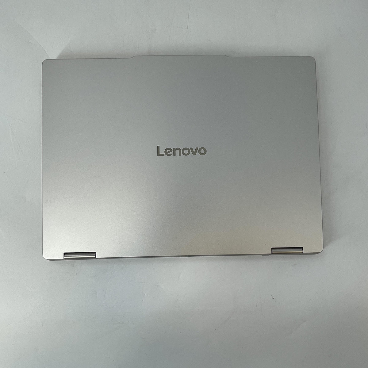 Lenovo Yoga 7 14 Silver 2.0 GHz AMD Ryzen AI 5 340 16GB RAM 512GB Solid State Drive