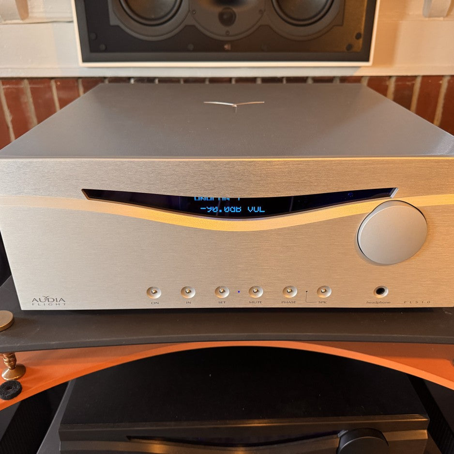 Audia Flight FLS 10 Fully Balanced Stereo Integrated Amplifier