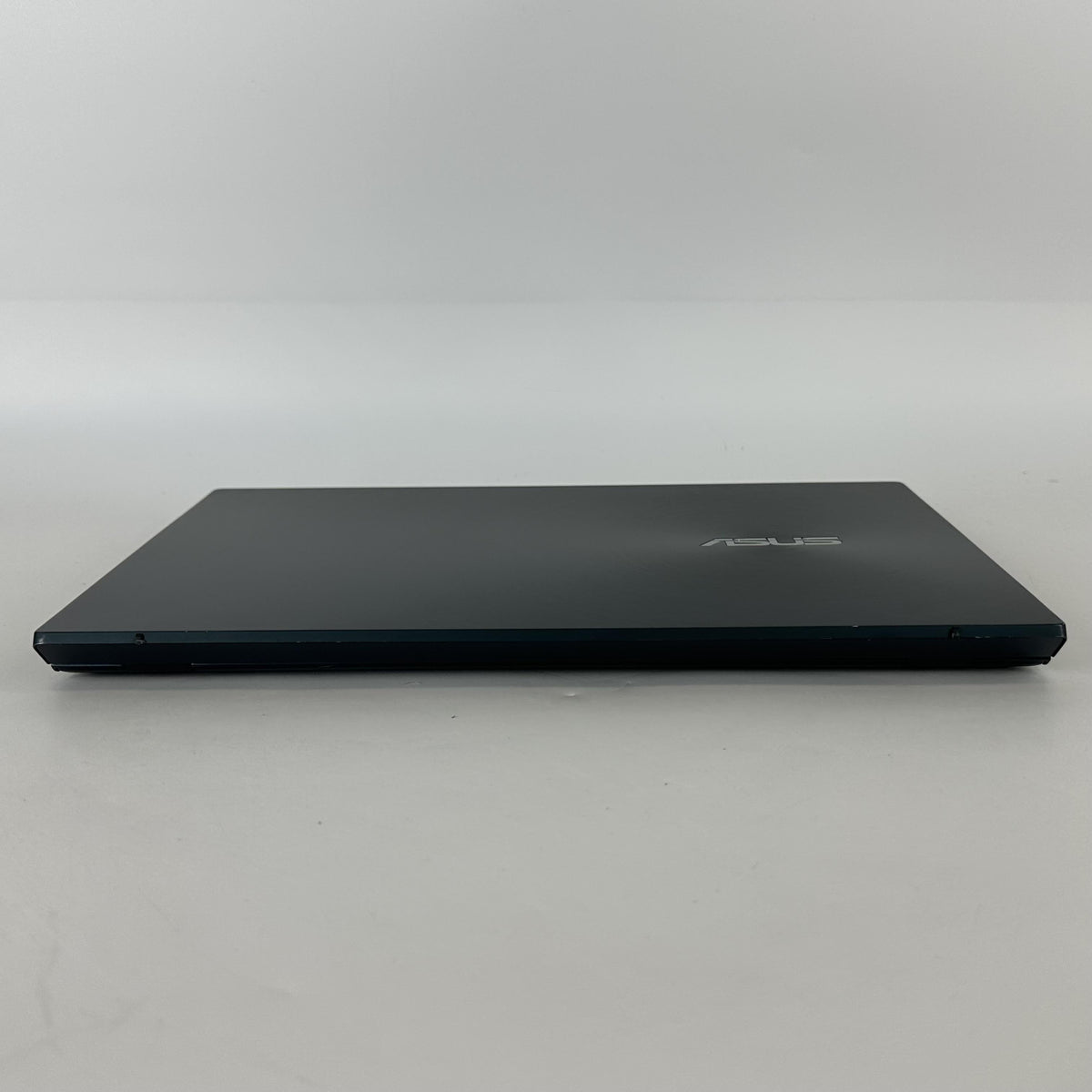 Zenbook Duo 14 Blue 1.8 GHz Intel Core i7 10th Gen. 16GB RAM 1TB Solid State Drive NVIDIA GeForce MX250 2 GB