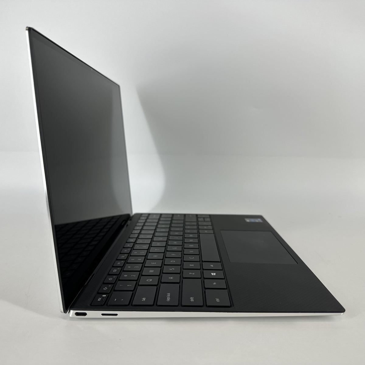 XPS 13 9310 Silver 3.0 GHz Intel Core i7 11th Gen. 16GB RAM 1TB Solid State Drive