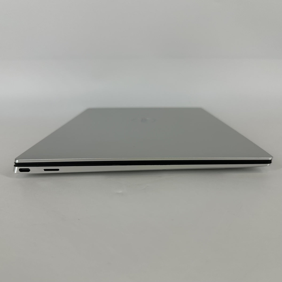 XPS 13 9310 Silver 3.0 GHz Intel Core i7 11th Gen. 16GB RAM 1TB Solid State Drive