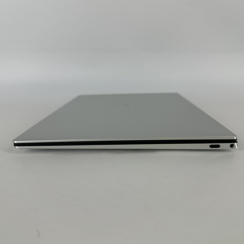 XPS 13 9310 Silver 3.0 GHz Intel Core i7 11th Gen. 16GB RAM 1TB Solid State Drive
