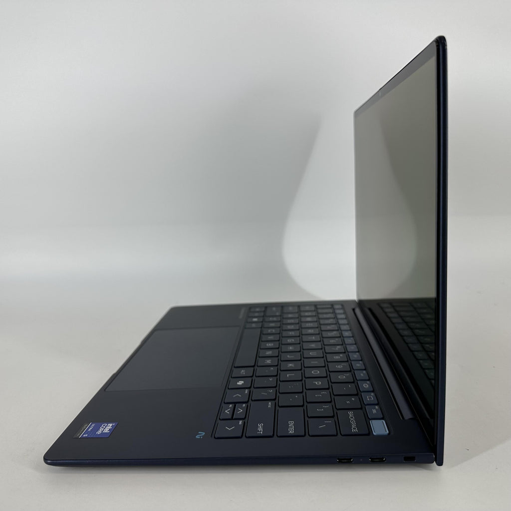 HP Elitebook Ultra G1i 14 Atmospheric Blue 2.2 GHz Intel Core Ultra 5 Series 2 16GB RAM 512GB Solid State Drive