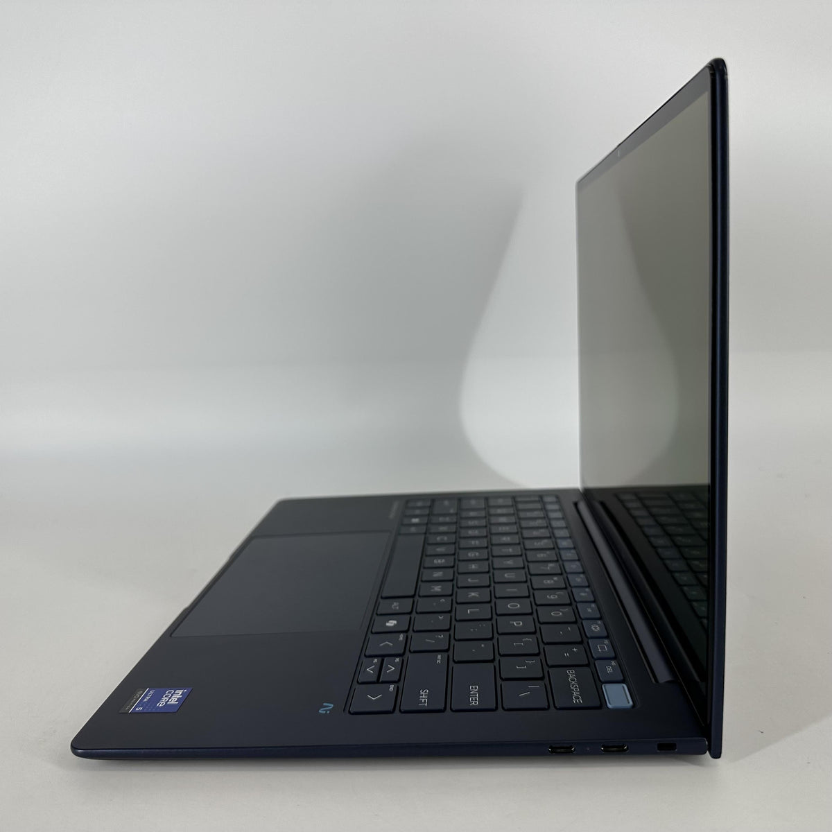 HP Elitebook Ultra G1i 14 Atmospheric Blue 2.2 GHz Intel Core Ultra 5 Series 2 16GB RAM 512GB Solid State Drive