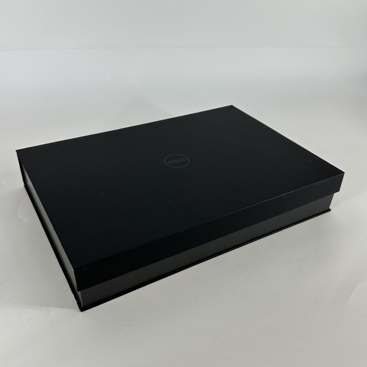 Dell XPS 15 9520 Silver 2.3 GHz Intel Core i7 12th Gen. 16GB RAM 512GB Solid State Drive NVIDIA GeForce RTX 3050 4 GB