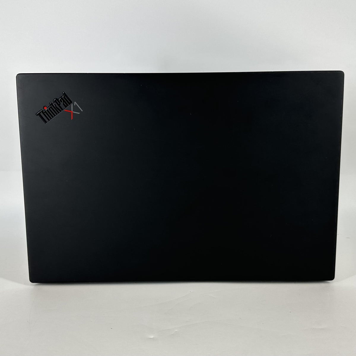 Lenovo ThinkPad X1 Carbon Gen 8 14 Black 1.7 GHz Intel Core i5 10th Gen. 16GB RAM 512GB Solid State Drive