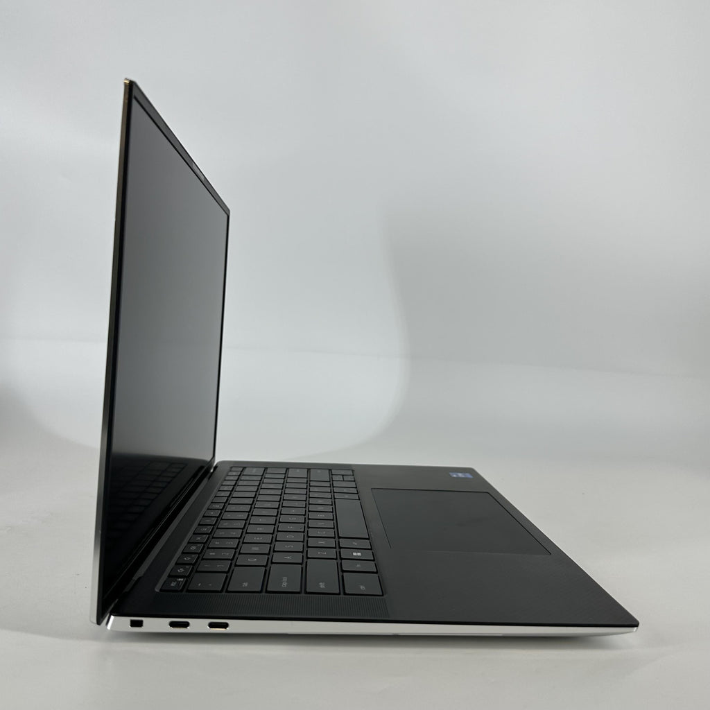 Dell XPS 15 9520 Silver 2.3 GHz Intel Core i7 12th Gen. 16GB RAM 512GB Solid State Drive NVIDIA GeForce RTX 3050 4 GB