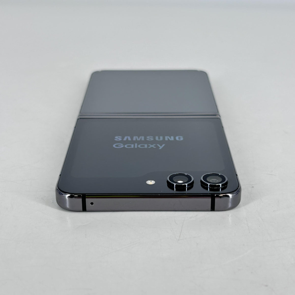 Galaxy Z Flip5 256GB Graphite (GSM Unlocked)