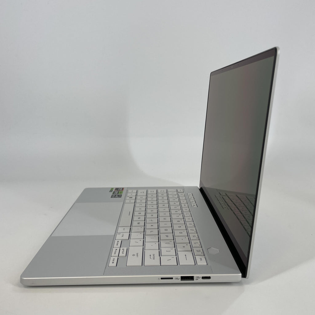 Asus ROG Zephyrus G14 GA403 14 White 4.0 GHz AMD Ryzen 9 8945HS 32GB RAM 1TB Solid State Drive NVIDIA GeForce RTX 4070 8 GB