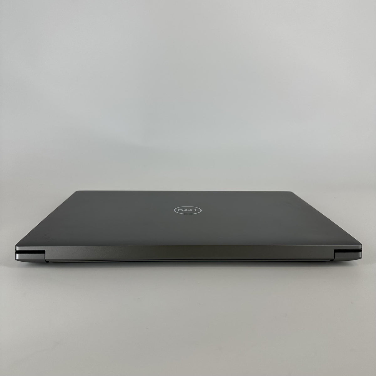 Dell Precision 5690 16 Gray 3.8 GHz Intel Core Ultra 7 32GB RAM 1TB Solid State Drive NVIDIA RTX 2000 Ada 8 GB