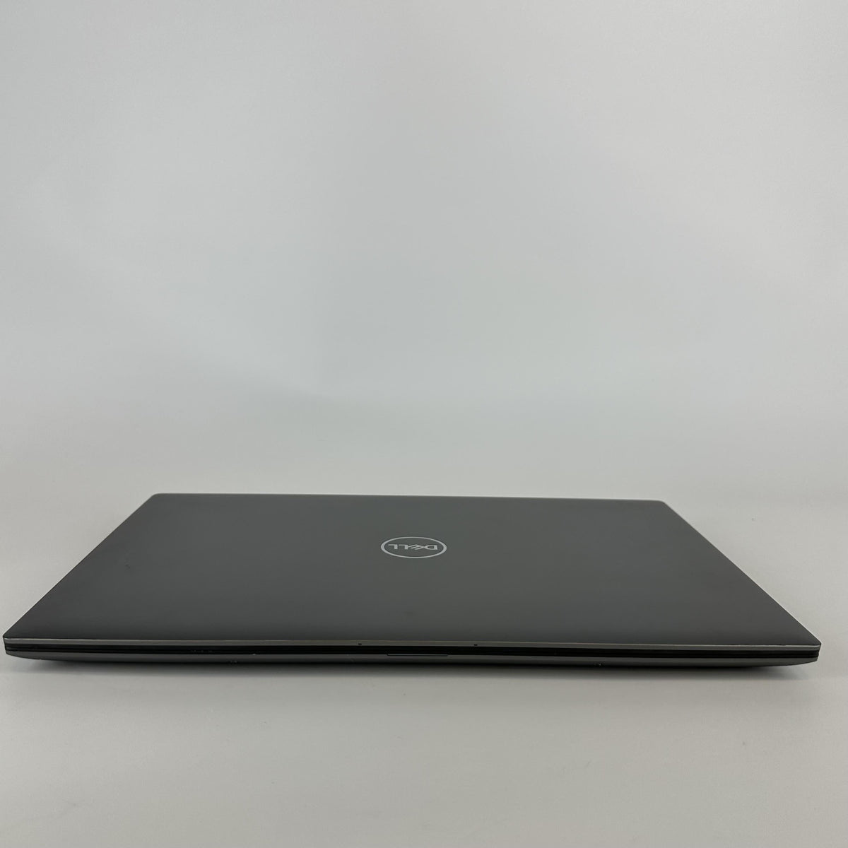 Dell Precision 5690 16 Gray 3.8 GHz Intel Core Ultra 7 32GB RAM 1TB Solid State Drive NVIDIA RTX 2000 Ada 8 GB