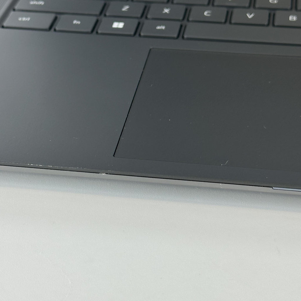 Dell Precision 5690 16 Gray 3.8 GHz Intel Core Ultra 7 32GB RAM 1TB Solid State Drive NVIDIA RTX 2000 Ada 8 GB
