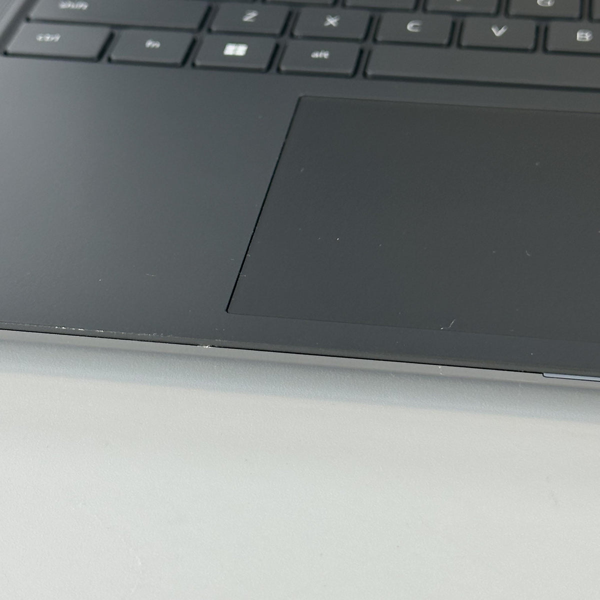 Dell Precision 5690 16 Gray 3.8 GHz Intel Core Ultra 7 32GB RAM 1TB Solid State Drive NVIDIA RTX 2000 Ada 8 GB