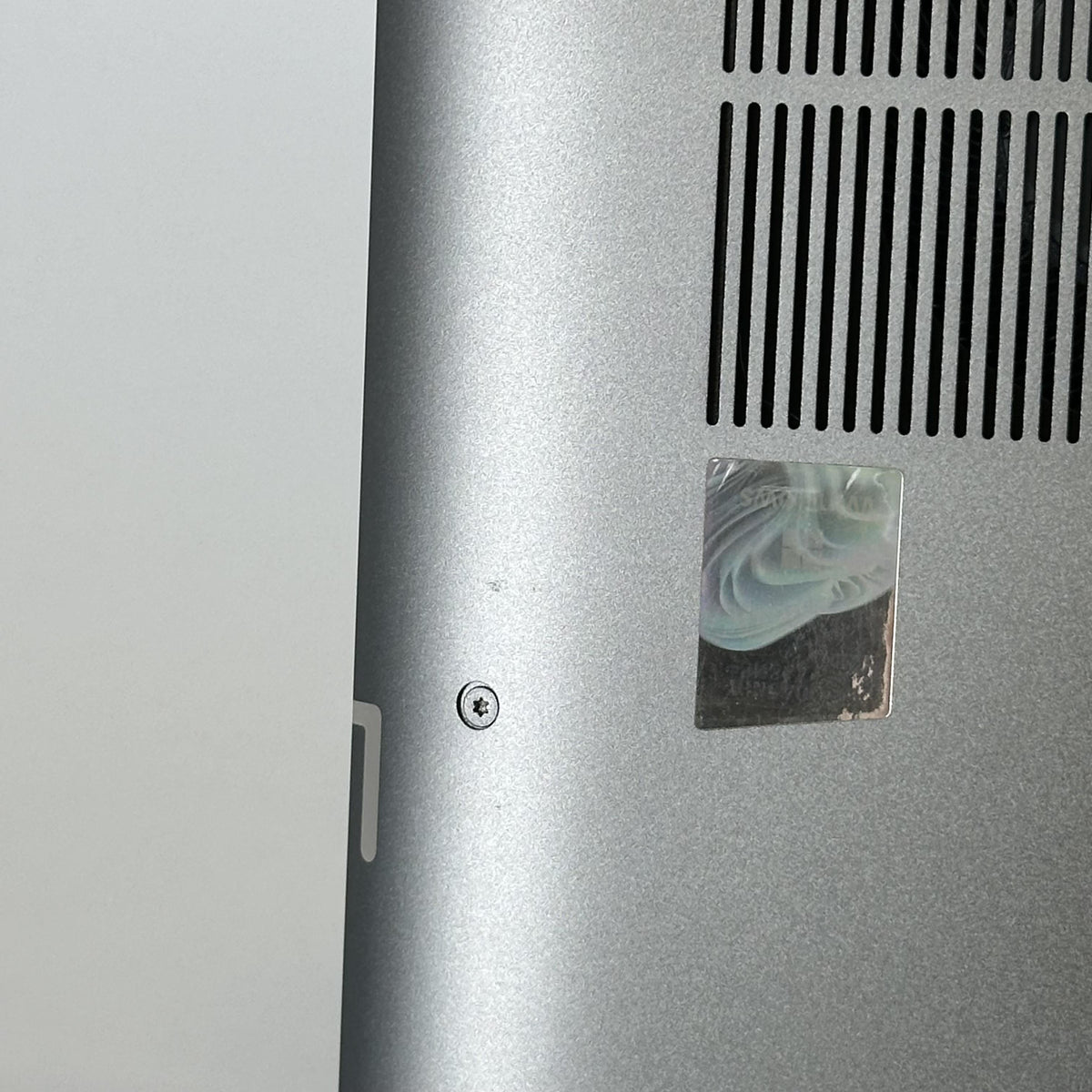 Dell Precision 5690 16 Gray 3.8 GHz Intel Core Ultra 7 32GB RAM 1TB Solid State Drive NVIDIA RTX 2000 Ada 8 GB