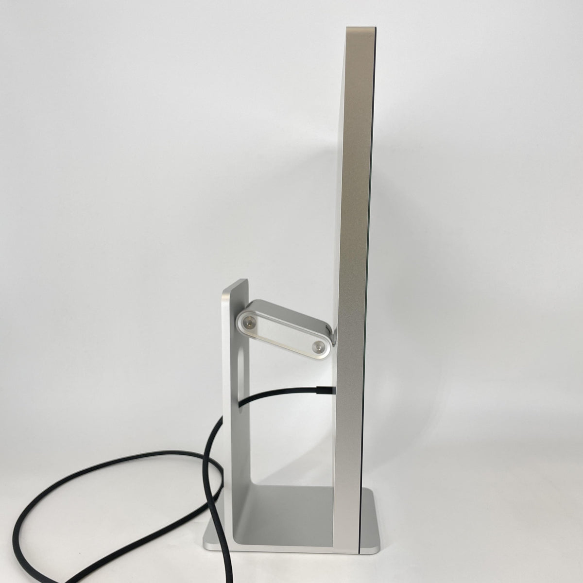 Apple Studio Display 27in 2022 Silver