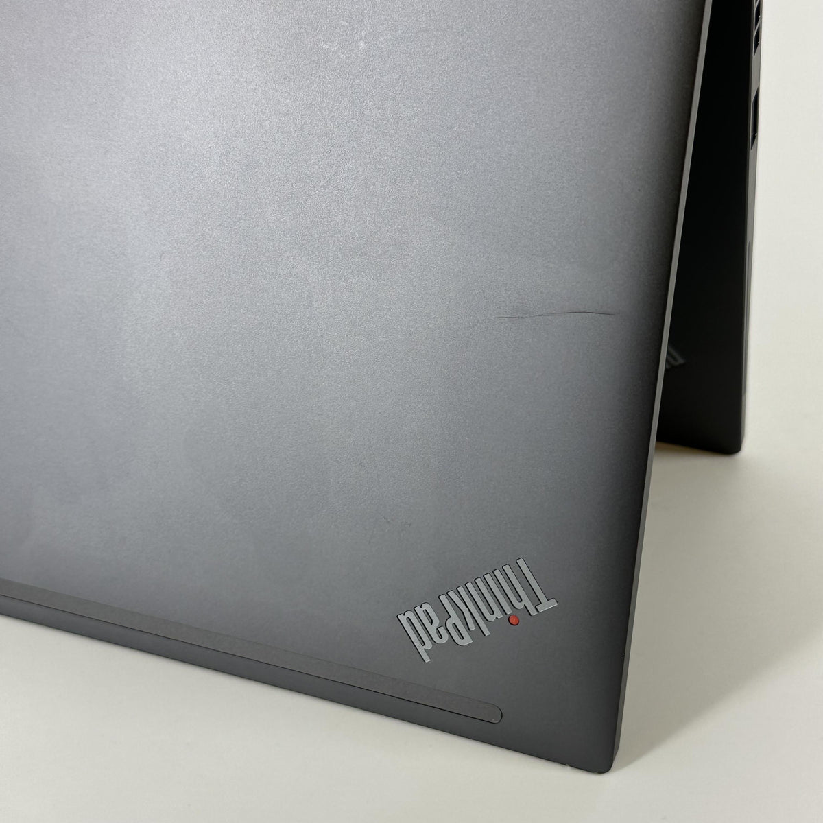 Lenovo ThinkPad T14s Gen 3 Gray 2.1 GHz Intel Core i7 12th Gen. 16GB RAM 512GB Solid State Drive