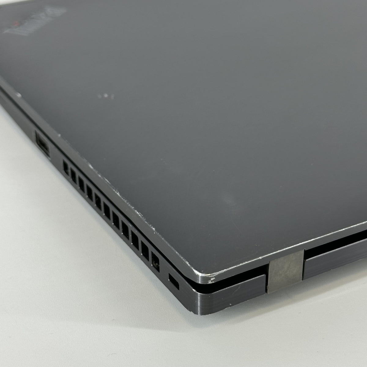 Lenovo ThinkPad T14s Gen 3 Gray 2.1 GHz Intel Core i7 12th Gen. 16GB RAM 512GB Solid State Drive
