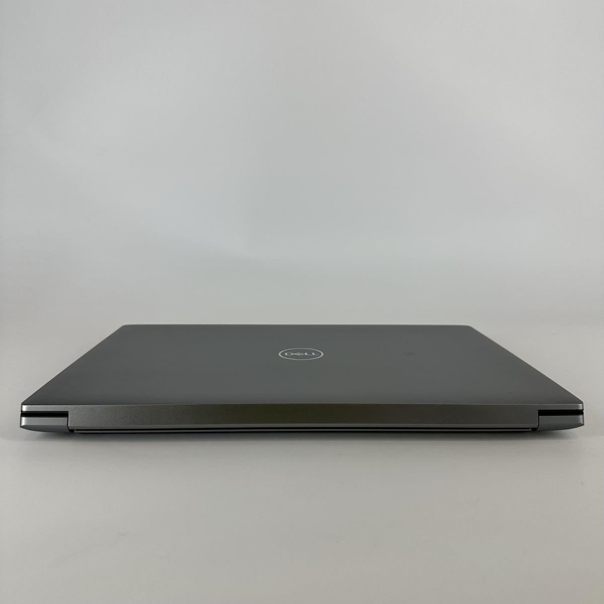 Dell Precision 5690 16 Gray 2.5 GHz Intel Core Ultra 9 64GB RAM 1TB Solid State Drive NVIDIA RTX 4000 Ada 12 GB