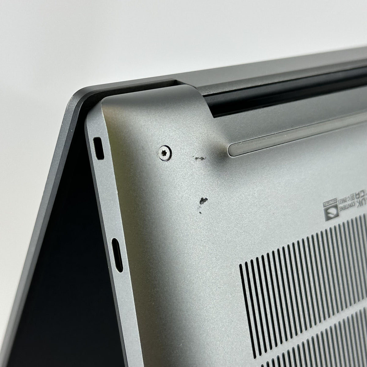 Dell Precision 5690 16 Gray 2.5 GHz Intel Core Ultra 9 64GB RAM 1TB Solid State Drive NVIDIA RTX 4000 Ada 12 GB