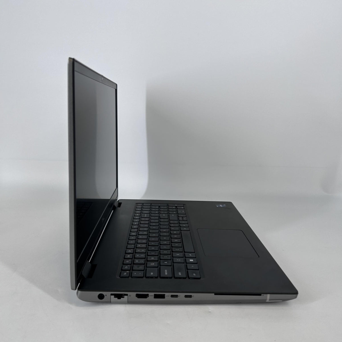 Dell Precision 7780 17.3 Gray 2.2 GHz Intel Core i9 13th Gen. 64GB RAM 512GB Solid State Drive NVIDIA RTX 4000 Ada 12 GB