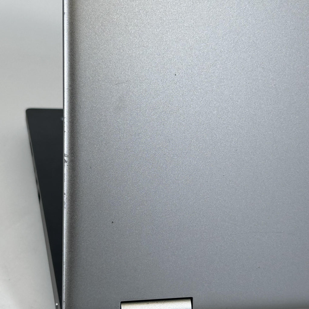 Dell Precision 7780 17.3 Gray 2.2 GHz Intel Core i9 13th Gen. 64GB RAM 512GB Solid State Drive NVIDIA RTX 4000 Ada 12 GB