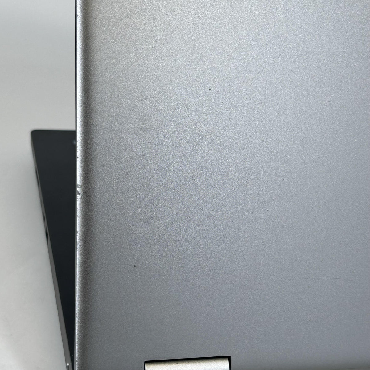 Dell Precision 7780 17.3 Gray 2.2 GHz Intel Core i9 13th Gen. 64GB RAM 512GB Solid State Drive NVIDIA RTX 4000 Ada 12 GB