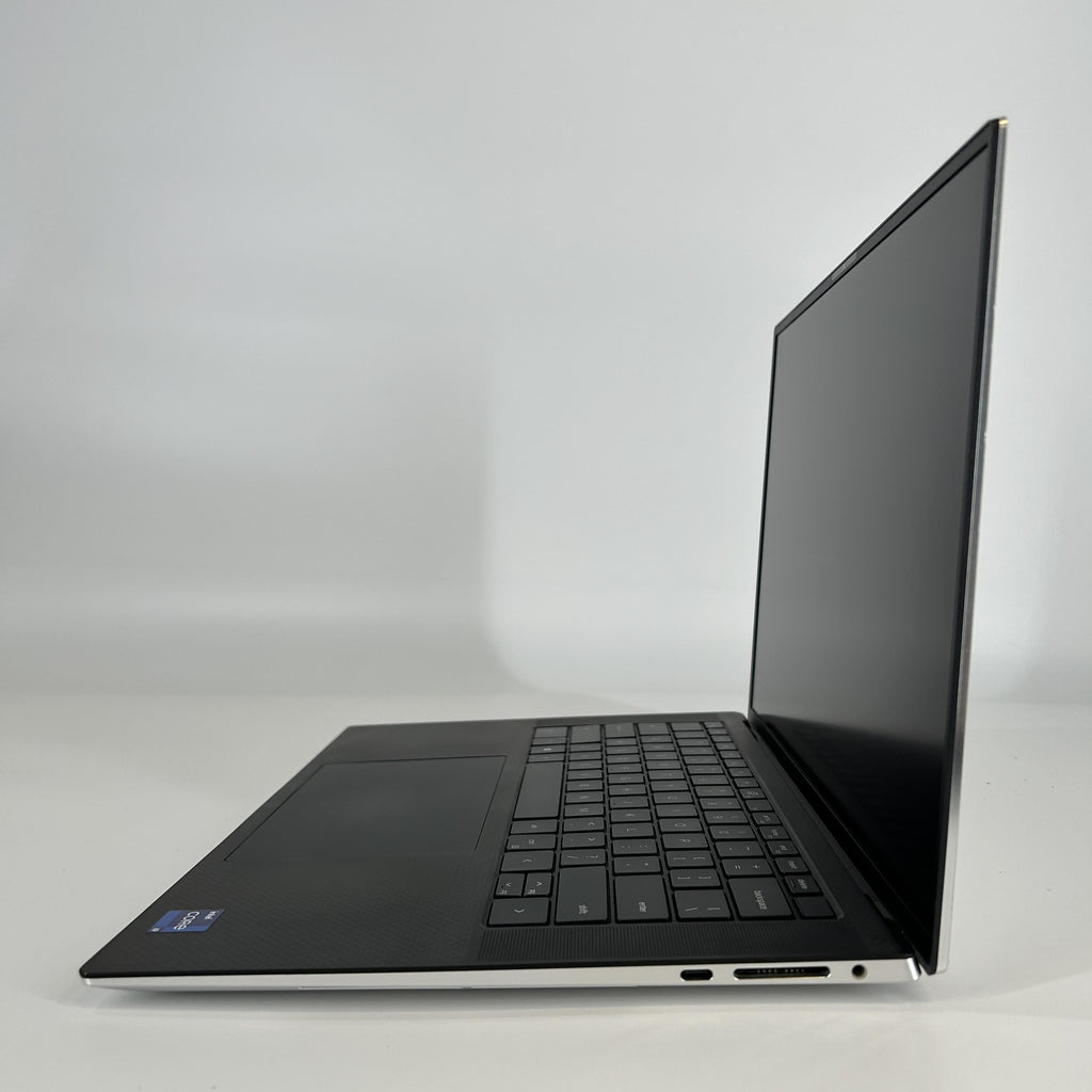 Dell XPS 15 9510 Silver 2.5 GHz Intel Core i9 11th Gen. 32GB RAM 1TB Solid State Drive NVIDIA GeForce RTX 3050 Ti 4 GB