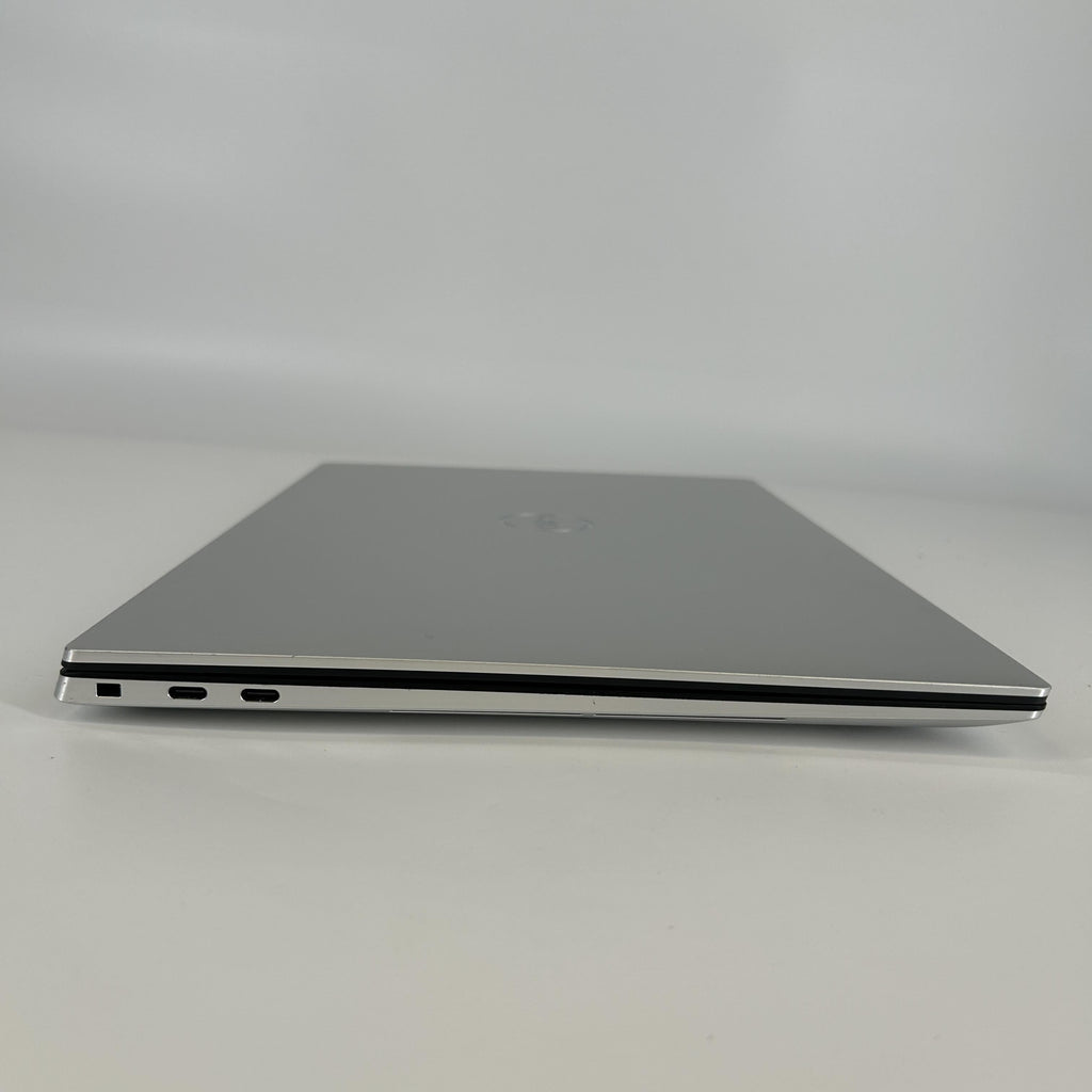 Dell XPS 15 9510 Silver 2.5 GHz Intel Core i9 11th Gen. 32GB RAM 1TB Solid State Drive NVIDIA GeForce RTX 3050 Ti 4 GB