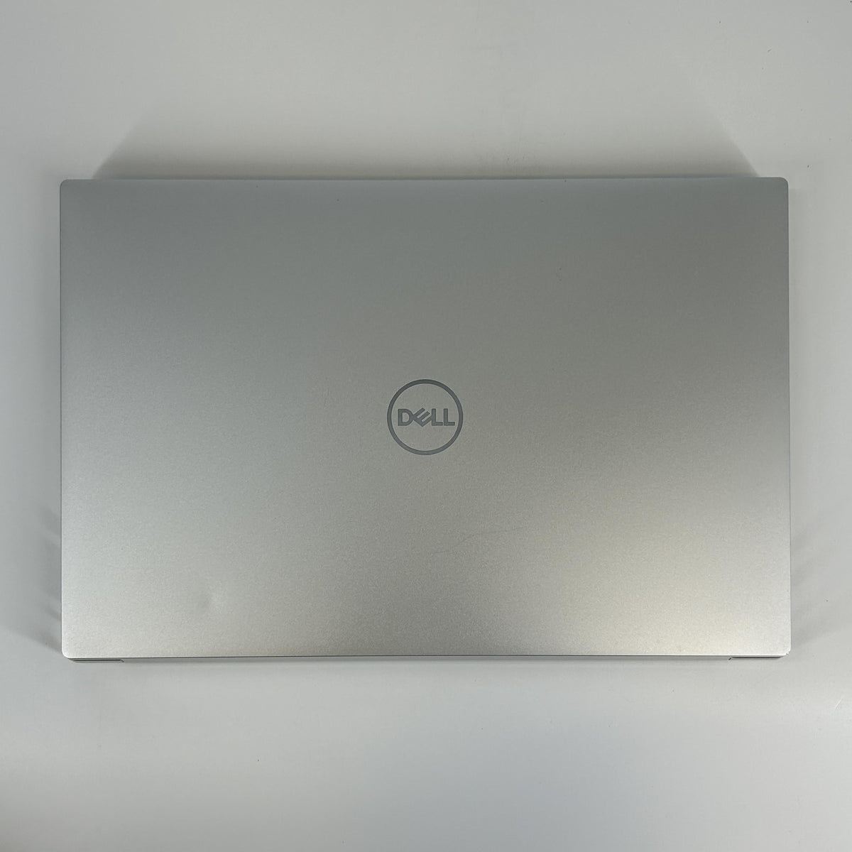Dell XPS 15 9510 Silver 2.5 GHz Intel Core i9 11th Gen. 32GB RAM 1TB Solid State Drive NVIDIA GeForce RTX 3050 Ti 4 GB
