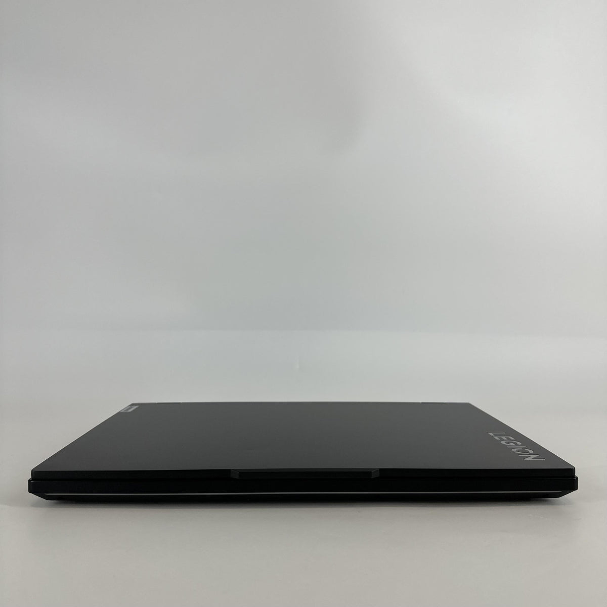 Lenovo Legion Pro 7i Gen 9 16 Black 2.2 GHz Intel Core i9 14th Gen. 32GB RAM 1TB Solid State Drive NVIDIA GeForce RTX 4080 12 GB