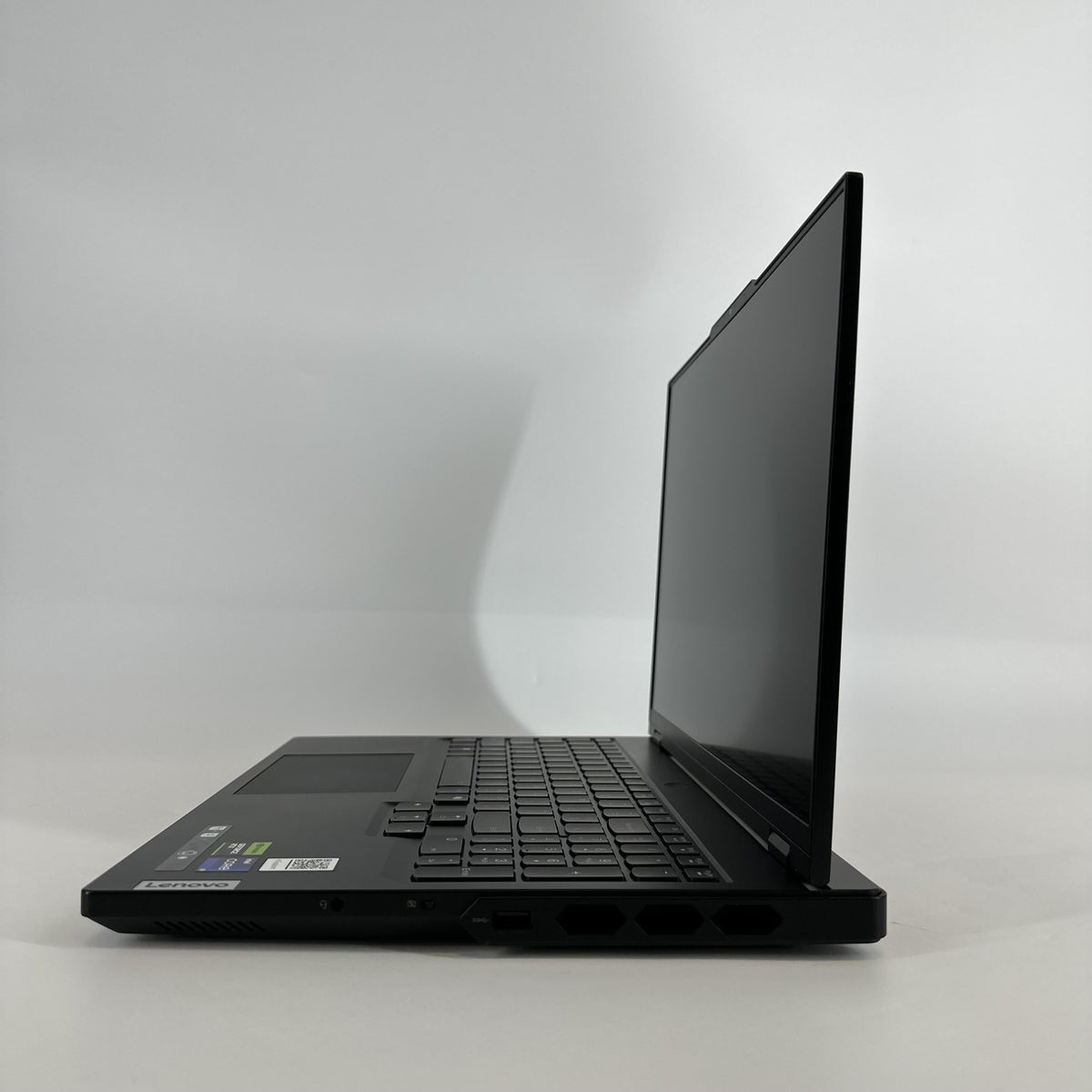 Lenovo Legion Pro 7i Gen 9 16 Black 2.2 GHz Intel Core i9 14th Gen. 32GB RAM 1TB Solid State Drive NVIDIA GeForce RTX 4080 12 GB