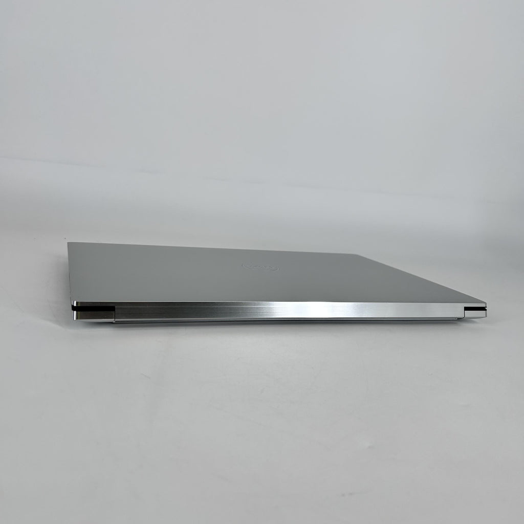 Dell XPS 15 9520 Silver 2.5 GHz Intel Core i9 12th Gen. 32GB RAM 1TB Solid State Drive NVIDIA GeForce RTX 3050 Ti 4 GB