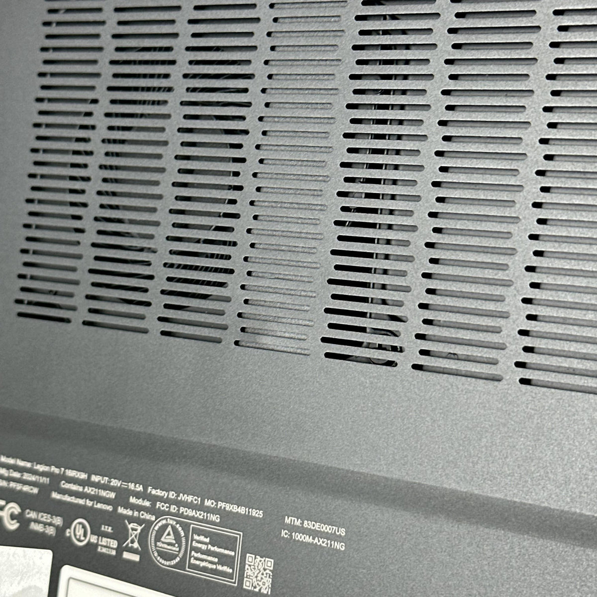 Lenovo Legion Pro 7i Gen 9 16 Black 2.2 GHz Intel Core i9 14th Gen. 32GB RAM 1TB Solid State Drive NVIDIA GeForce RTX 4080 12 GB